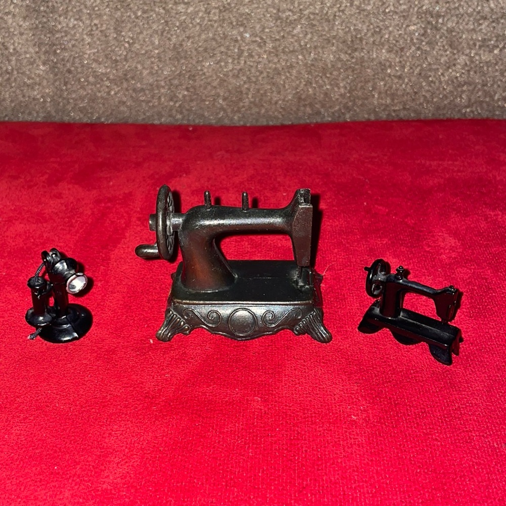 Black Metal Phone/Sewing Machine Lot!
